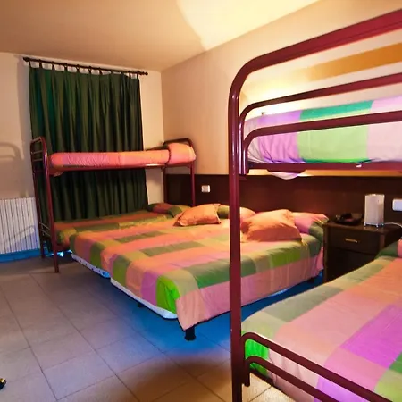 Les Collades Hostel *