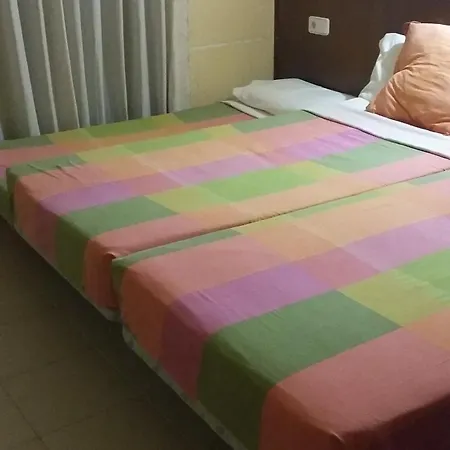 Les Collades Hostel Sort