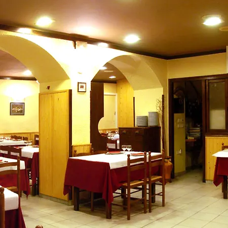 Les Collades Hostel Sort