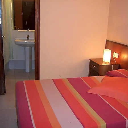 Les Collades Hostal *